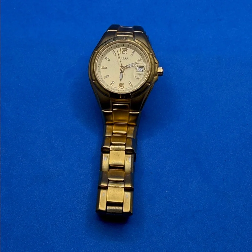 Gold Metal‎ Watch